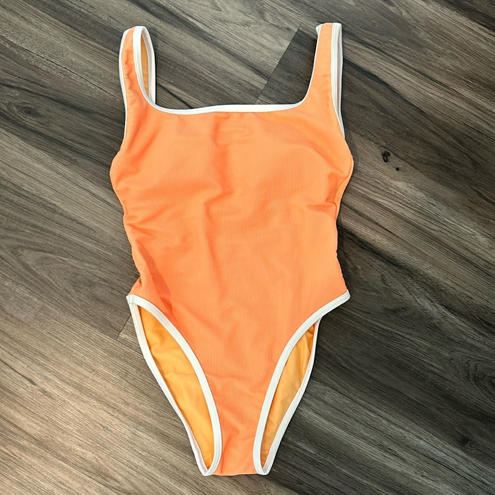 LainSnow One Piece Swimsuit - Cataloupe